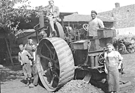 Dreschmaschine 1929 in Voigtstedt (Thüringen)